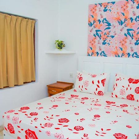 Niwahana Transit City Hotel Katunayaka Zewnętrze zdjęcie