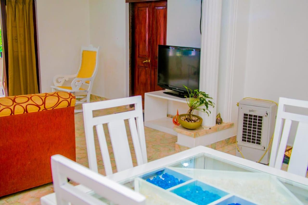 Niwahana Transit City Hotel Katunayaka Zewnętrze zdjęcie